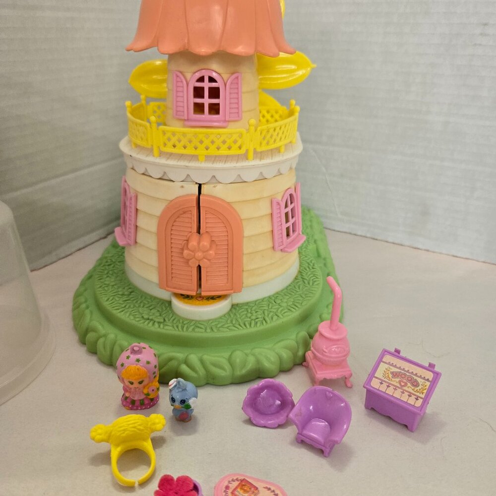 1980s Vintage Charmkins Whippoorwill House playset with figures & pieces